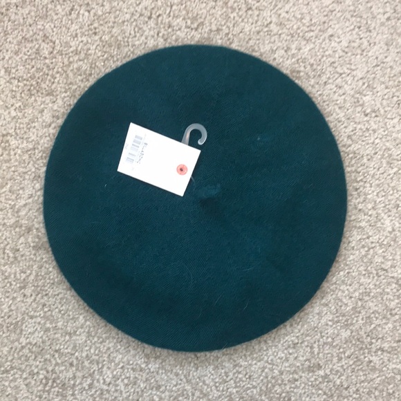 Billabong Accessories - Fashionable sea green hat/accessory